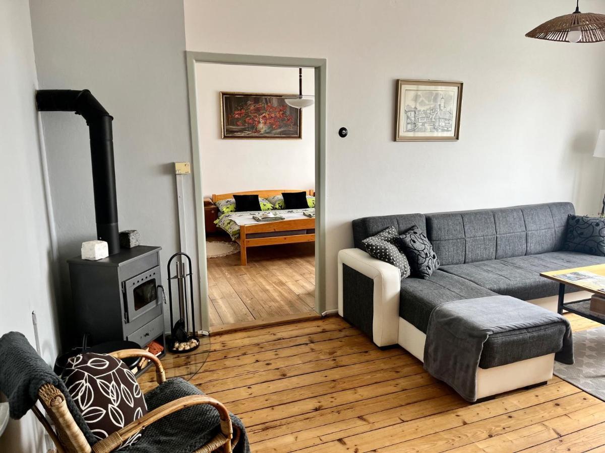 Nové Město nad MetujíSlunny Byt S Krasnym Vyhledemアパートメント エクステリア 写真